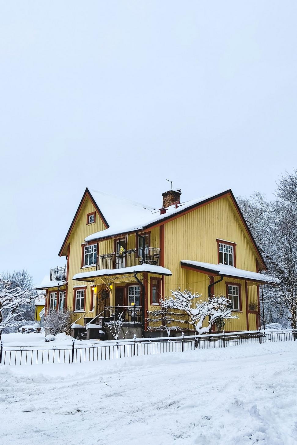 Dawson City Off-Grid Home